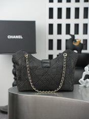 CHANEL 25S SHOULDER BAG 32 IN BLACK RAFFIA AND CALFSKIN GOLD HARDWARE