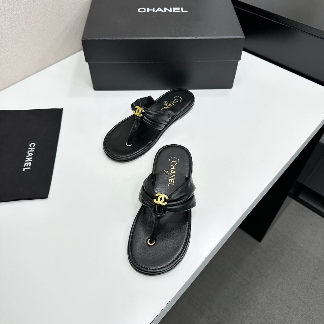 CHANEL 26S THONG SANDALS IN BLACK LAMBSKIN
