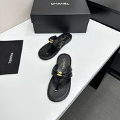 CHANEL 26S THONG SANDALS IN BLACK LAMBSKIN