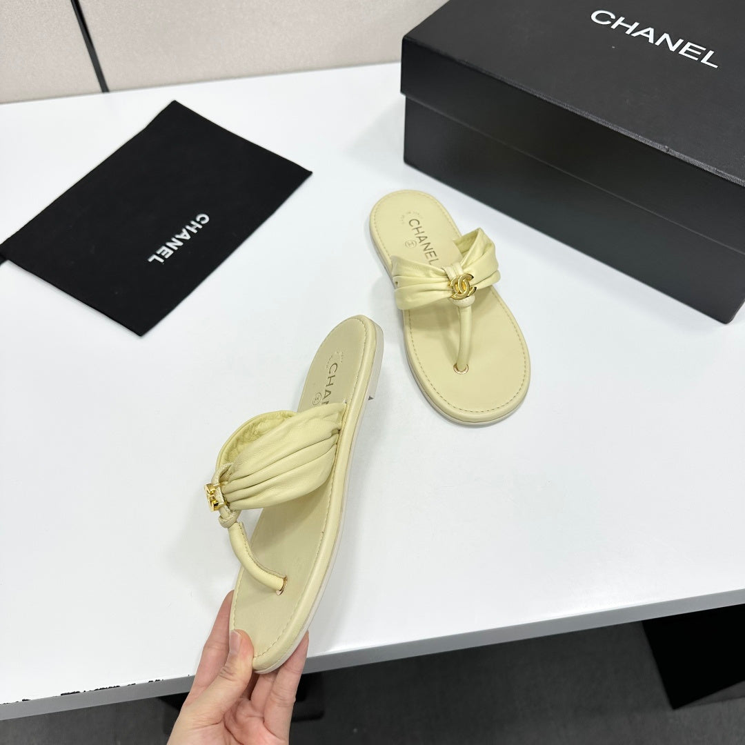 CHANEL 26S THONG SANDALS IN LIGHT YELLOW LAMBSKIN