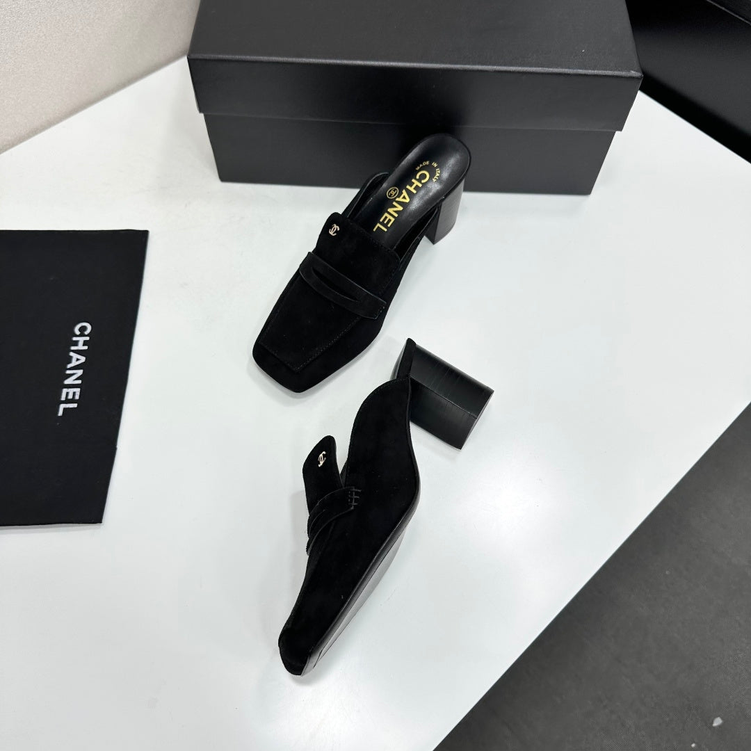 CHANEL 26S MULE PUMPS IN BLACK SUEDE