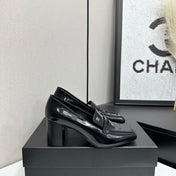 CHANEL 26S LOAFER PUMPS IN BLACK PATENT CALFSKIN