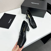 CHANEL 26S LOAFER PUMPS IN BLACK PATENT CALFSKIN