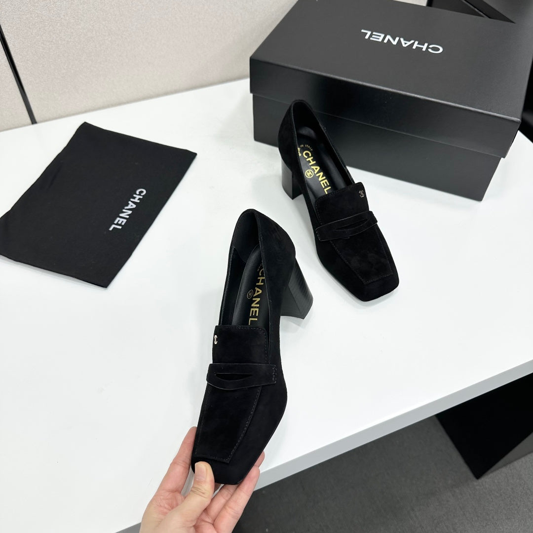 CHANEL 26S LOAFER PUMPS IN BLACK SUEDE