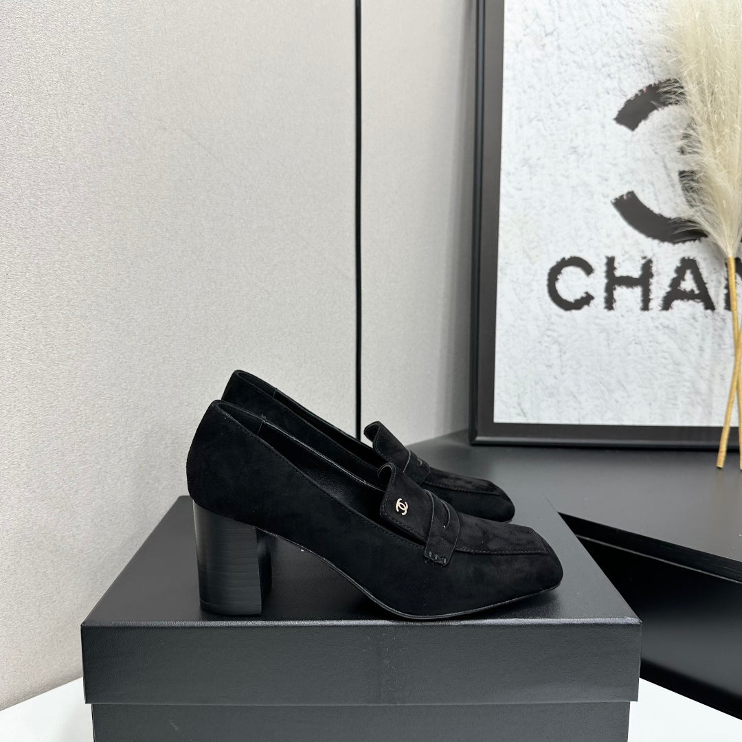 CHANEL 26S LOAFER PUMPS IN BLACK SUEDE