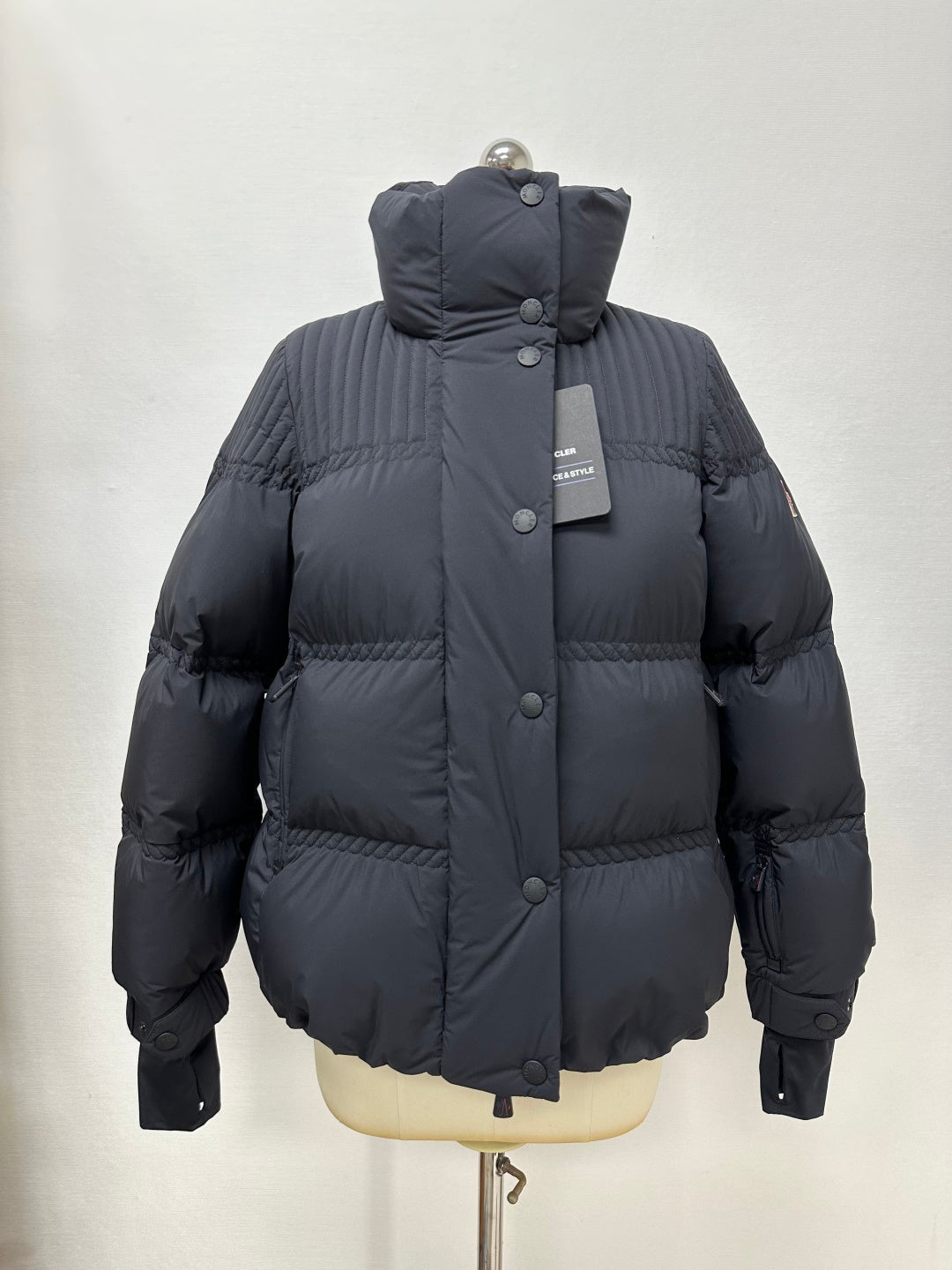 MONCLER 25S DOWN JACKET 400
