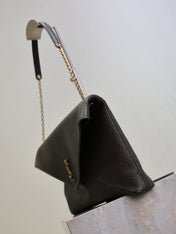 YSL 25S CASSANDRE ENVELOPE MESSENGER 35 IN LIGHT MUSK LAMBSKIN GOLD HARDWARE