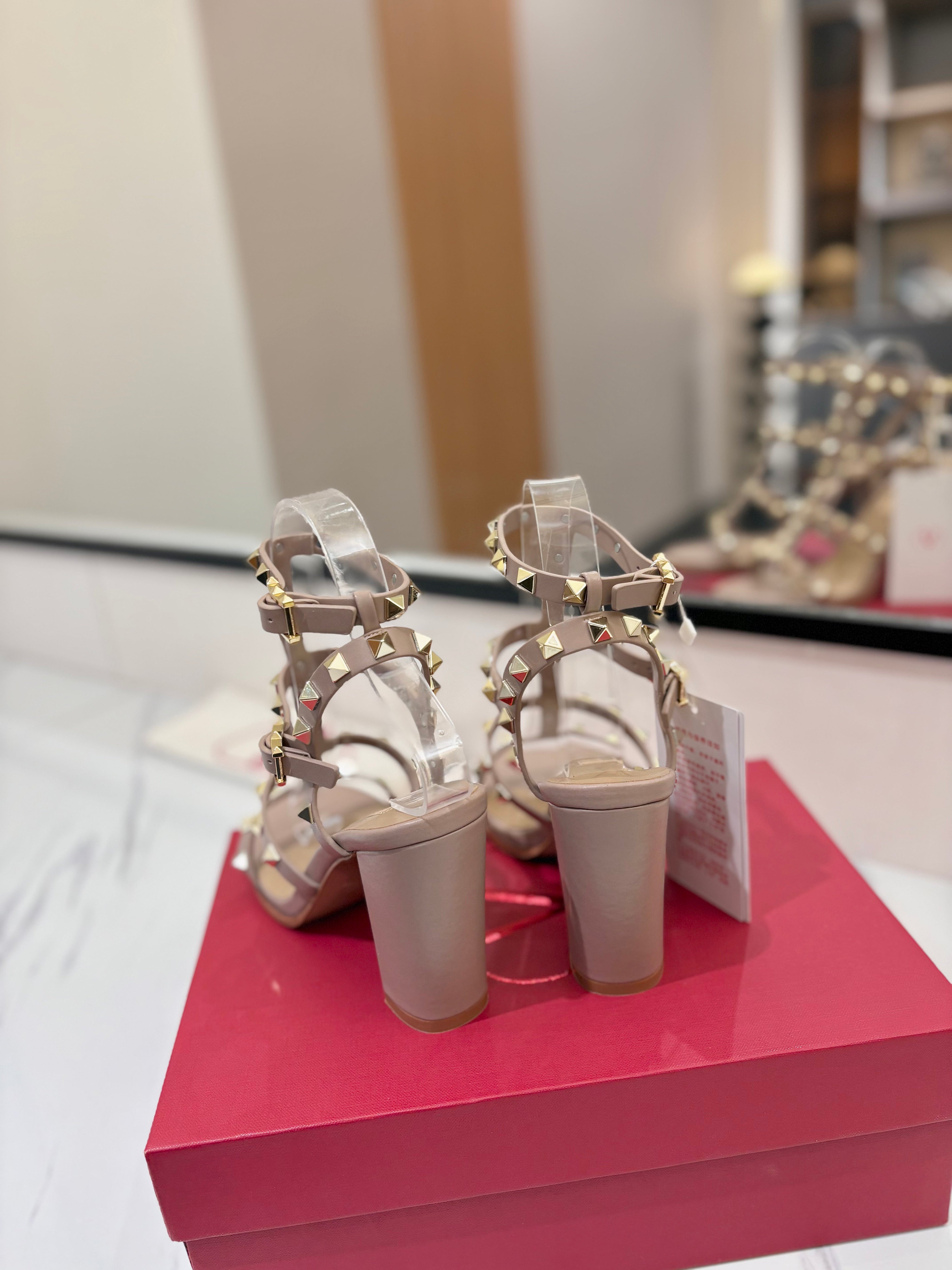 VALENTINO 26S STUDDED HIGH HEEL SANDALS 90 MM IN NUDE CALFSKIN