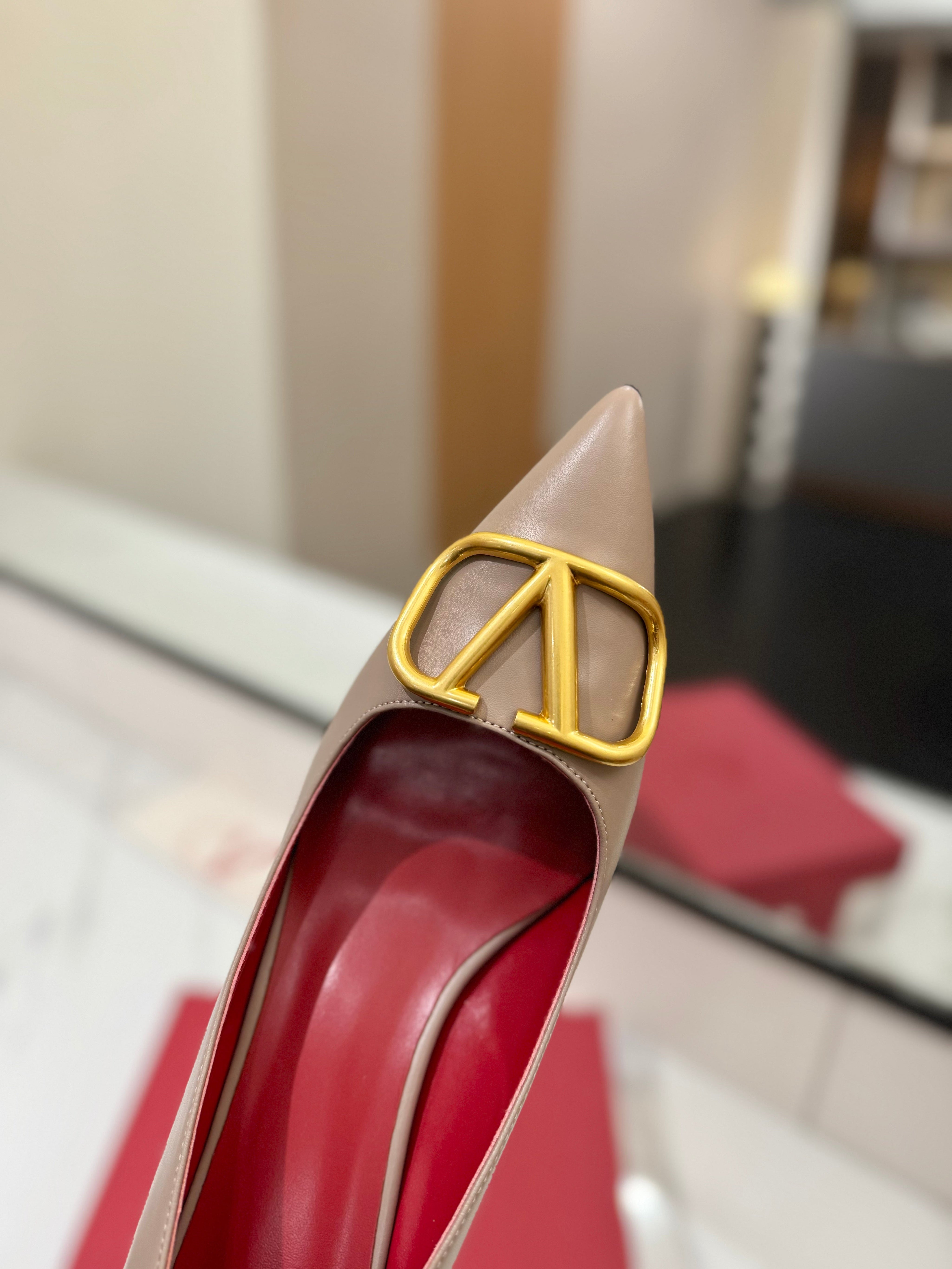 VALENTINO 26S HIGH HEELS 75 MM IN BEIGE SMOOTH CALFSKIN WITH GOLD HARDWARE