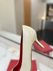 VALENTINO 26S HIGH HEELS 75 MM IN CREAM WHITE SMOOTH CALFSKIN WITH GOLD HARDWARE