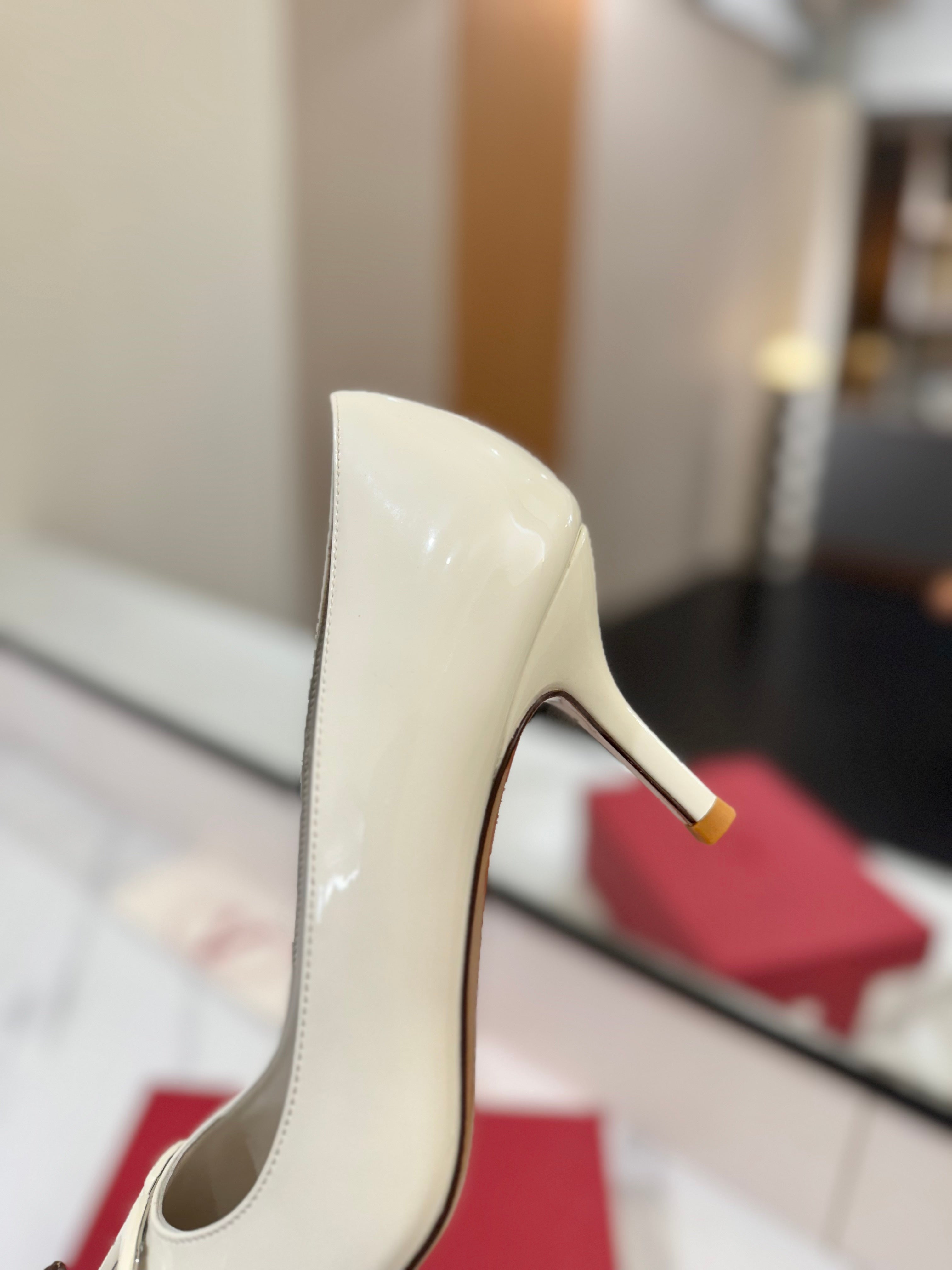 VALENTINO 26S HIGH HEELS 75 MM IN CREAM WHITE PATENT CALFSKIN