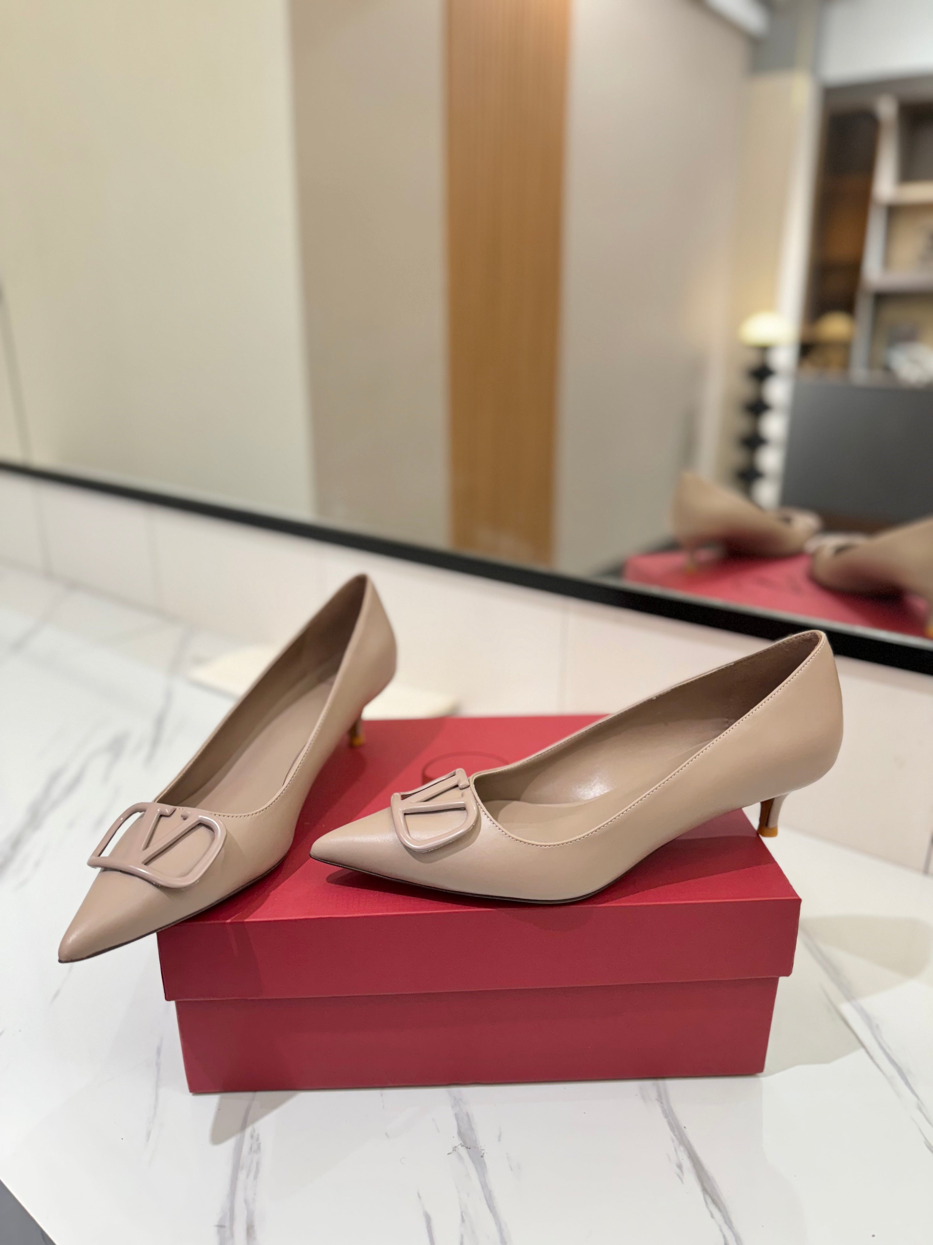 VALENTINO 26S HIGH HEELS 45 MM IN BEIGE SMOOTH CALFSKIN