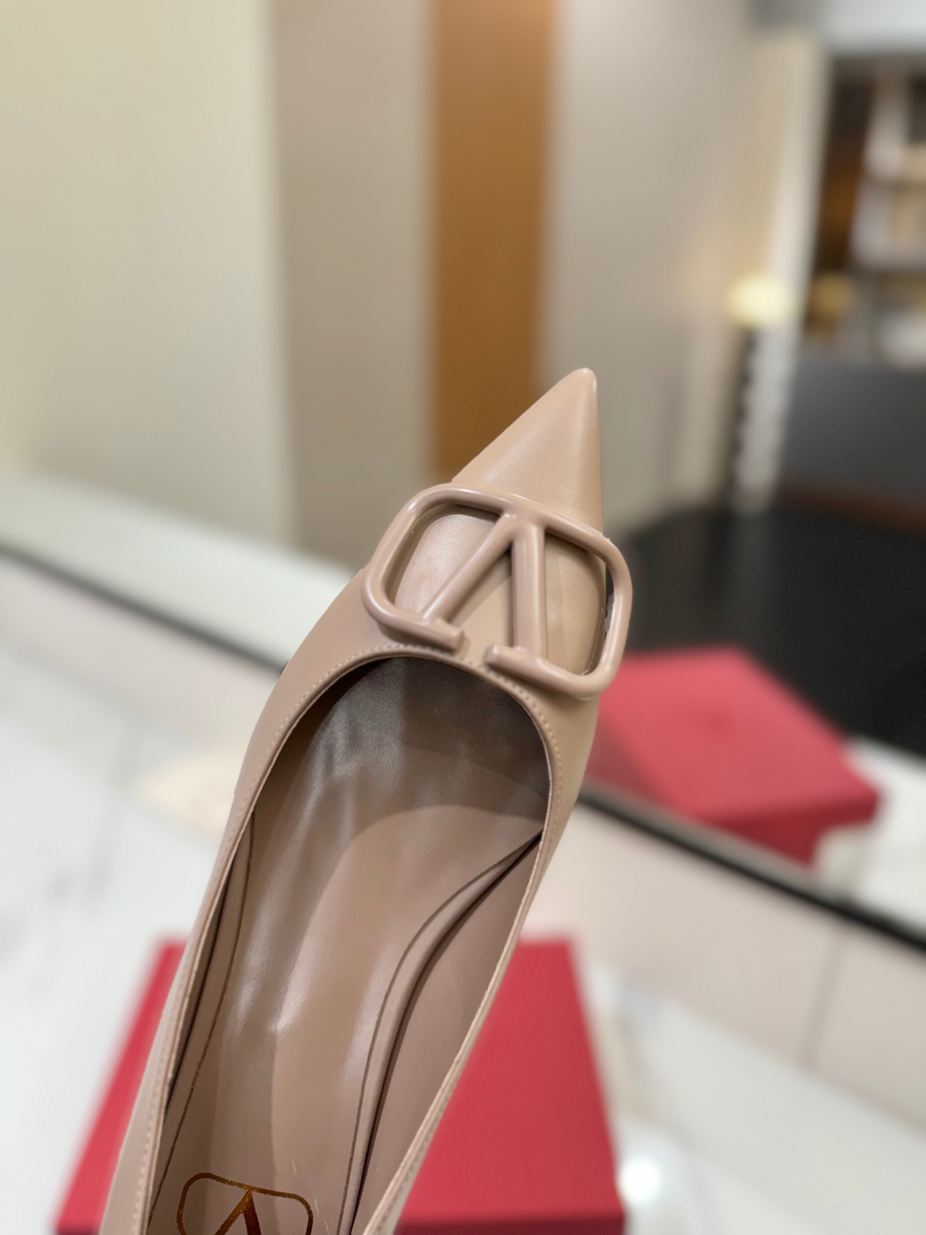 VALENTINO 26S BALLET FLATS IN NUDE SMOOTH CALFSKIN