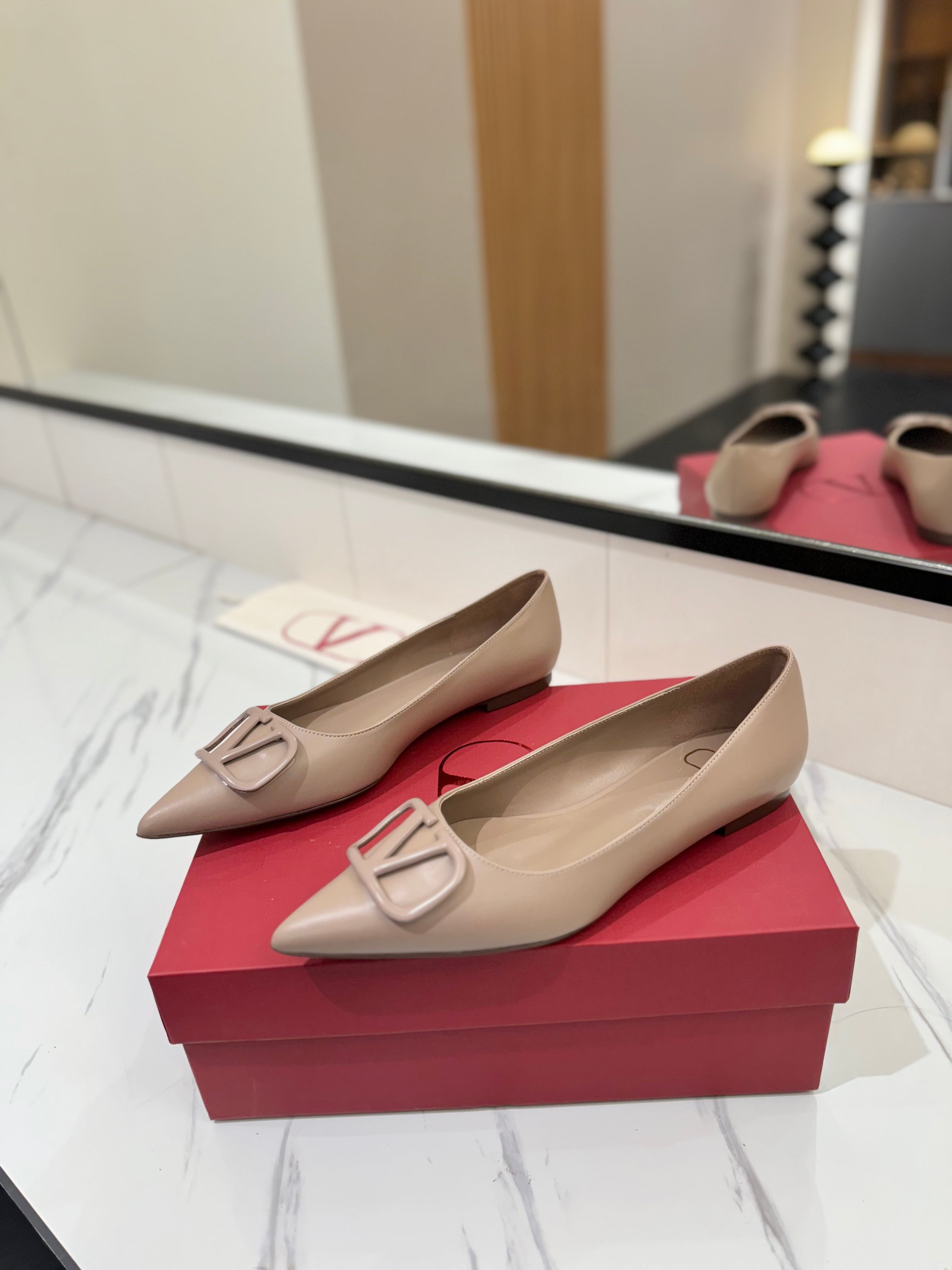 VALENTINO 26S BALLET FLATS IN NUDE SMOOTH CALFSKIN