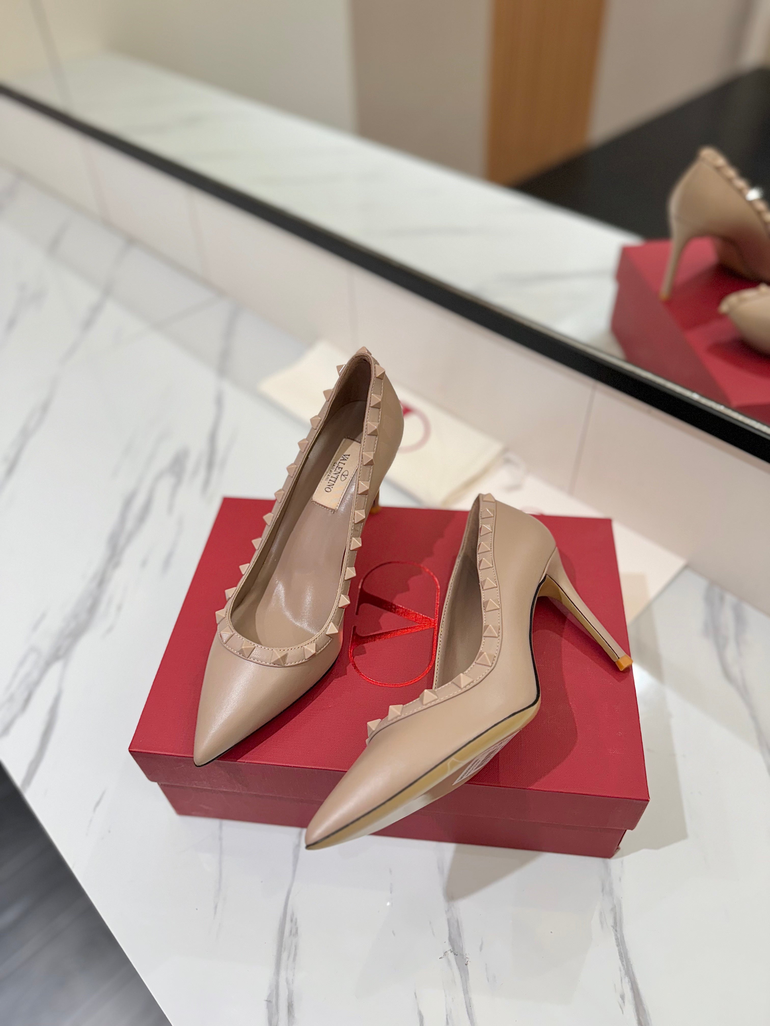 VALENTINO 26S STUDDED HIGH HEELS 90 MM IN MATTE NUDE CALFSKIN