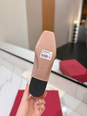 VALENTINO 26S MARY JANE FLATS IN NUDE PINK CALFSKIN WITH CRYSTAL FLOWER