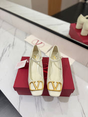VALENTINO 26S MARY JANE HEELS 60 MM IN WHITE SMOOTH CALFSKIN WITH GOLD HARDWARE