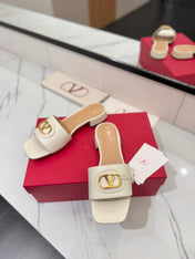 VALENTINO 26S SANDALS IN WHITE SMOOTH CALFSKIN WITH GOLD HARDWARE