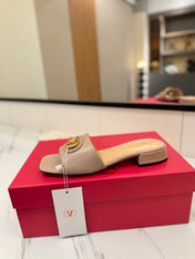 VALENTINO 26S SANDALS IN BEIGE SMOOTH CALFSKIN WITH GOLD HARDWARE