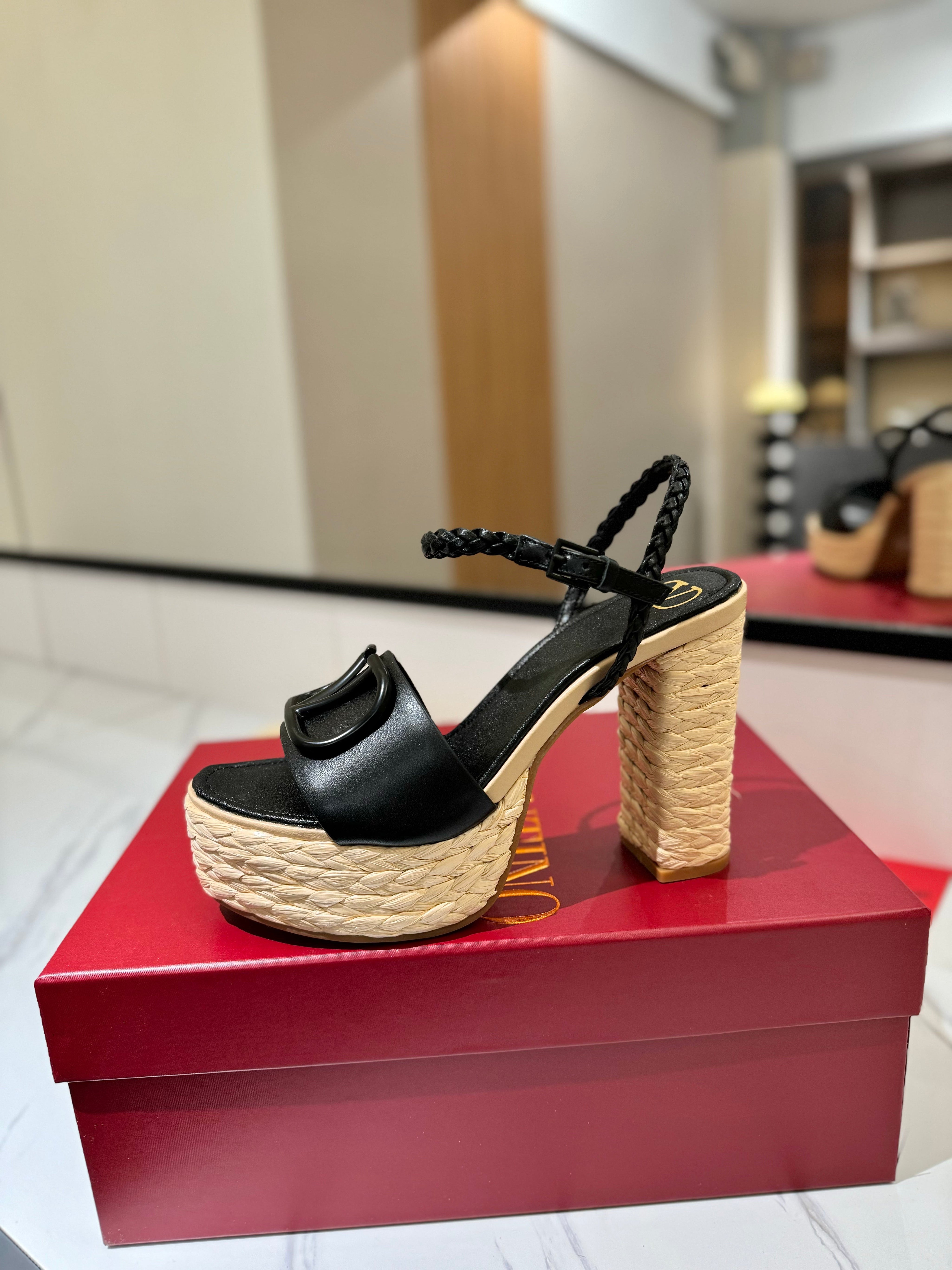 VLTN ESPADRILLE WEDGE SANDALS 25S 115 MM IN BLACK LAMBSKIN