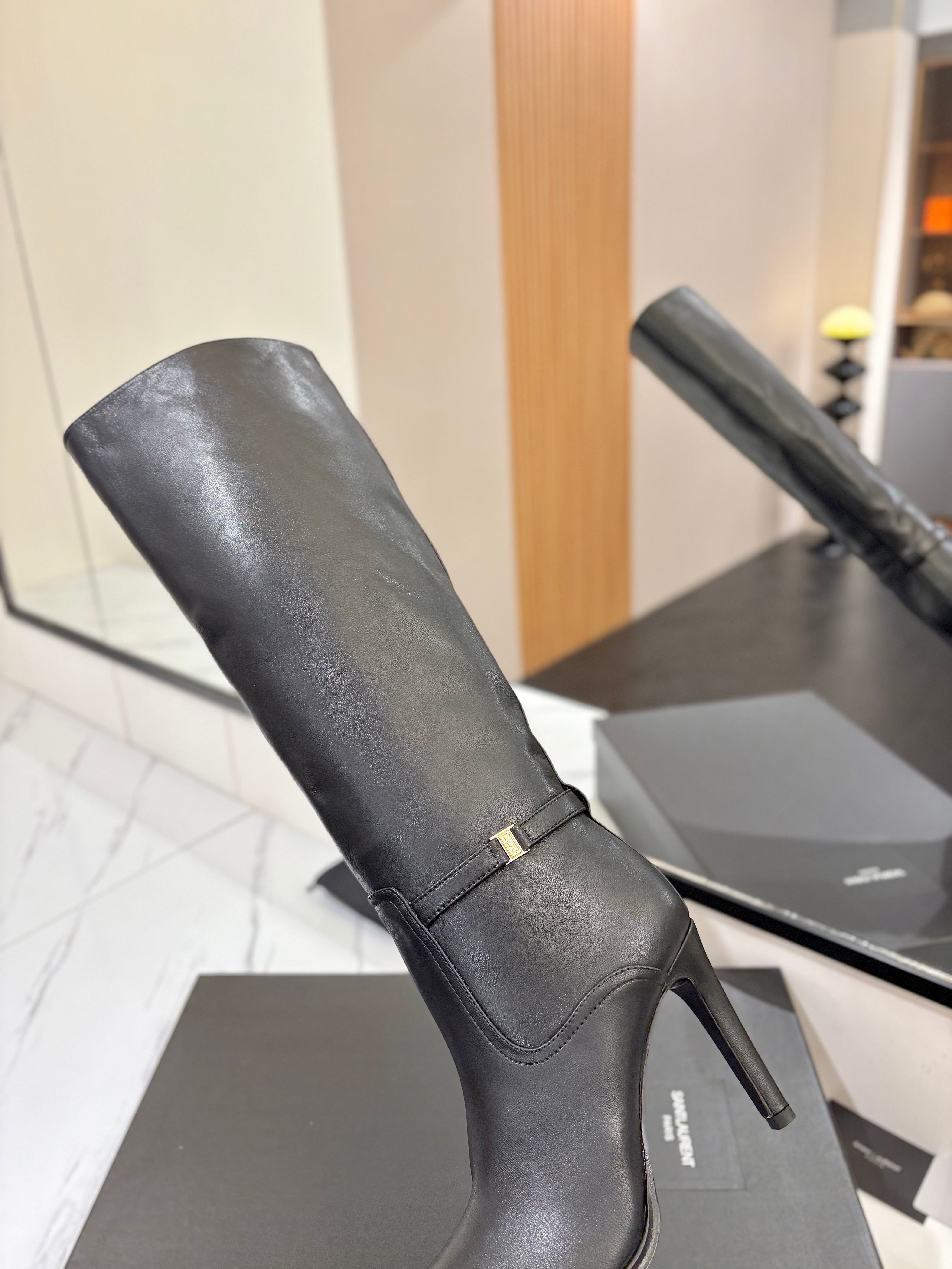 YSL 26S KNEE-HIGH BOOTS 95 MM IN BLACK CALFSKIN
