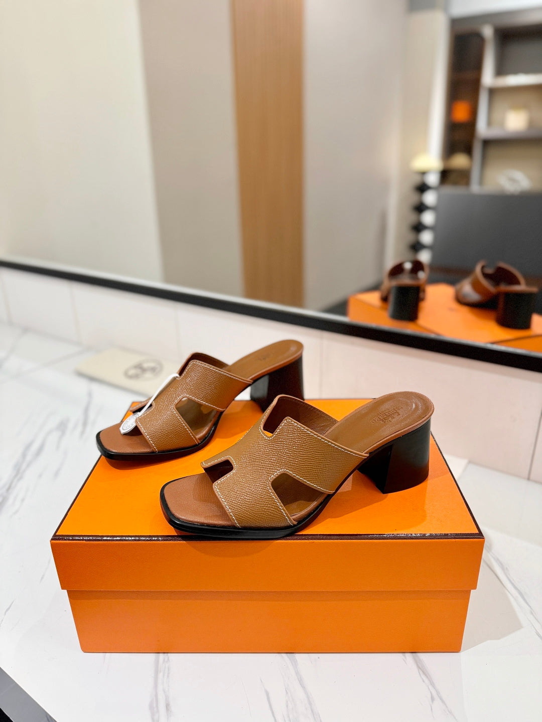 HM 26S HELIA SANDAL 70MM IN CARAMEL BROWN EPSOM CALFSKIN
