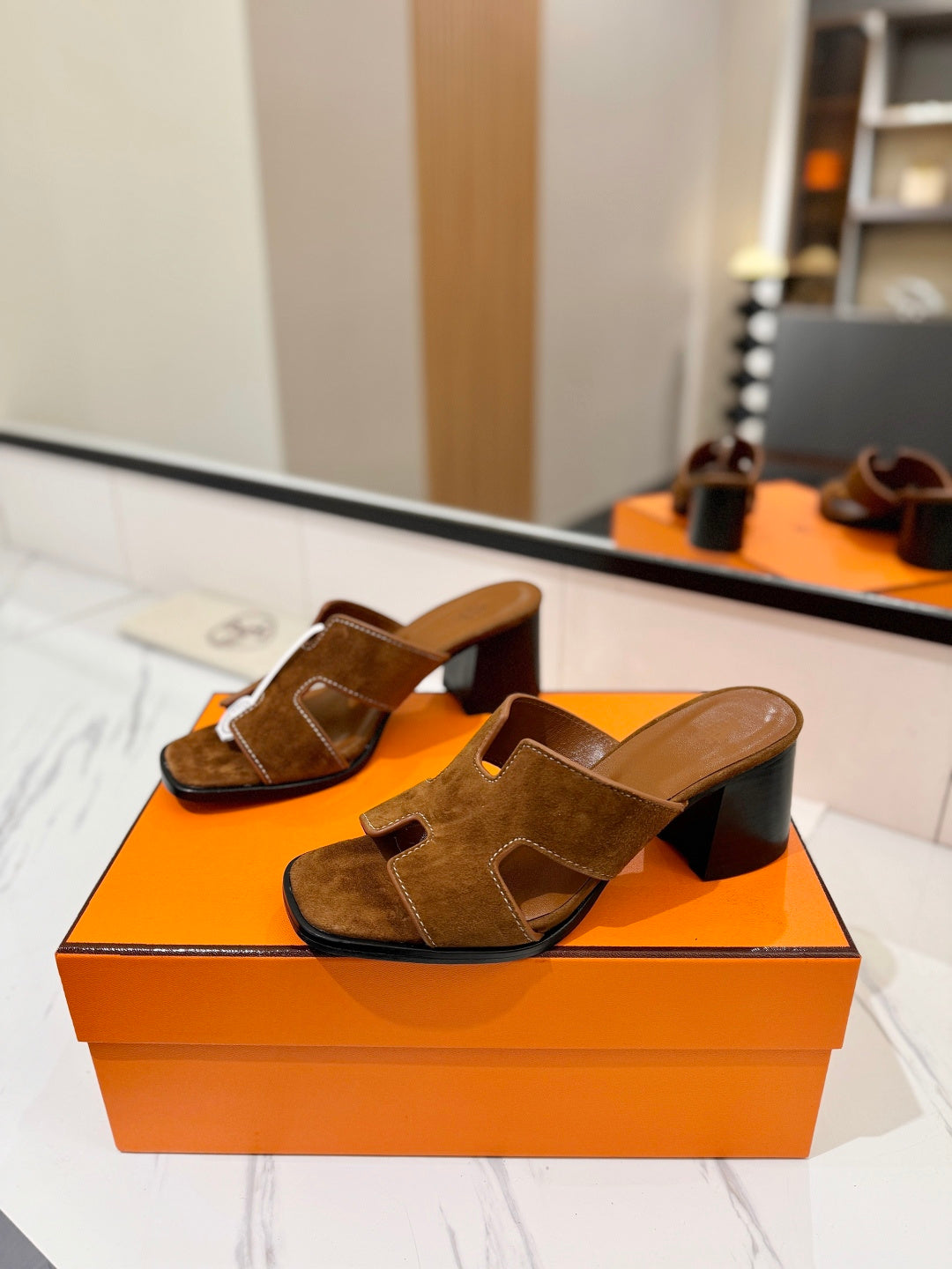 HM 26S HELIA SANDAL 70MM IN CARAMEL BROWN SUEDE
