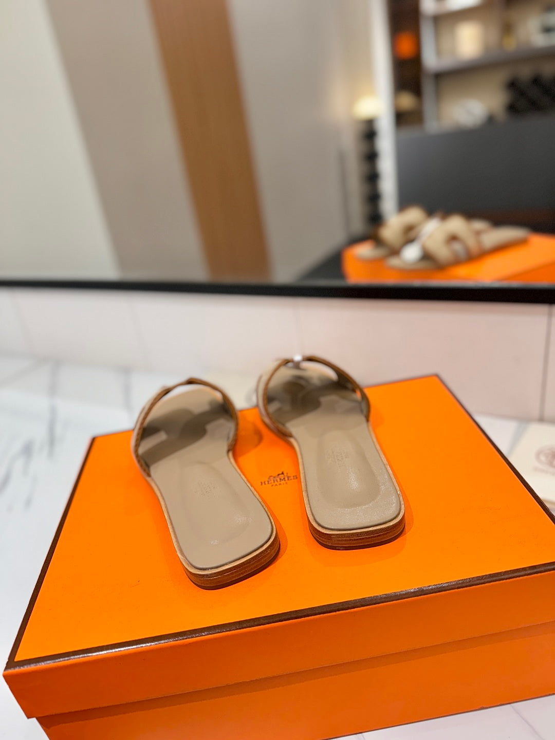 HM 26S ORAN SANDALS IN LIGHT BROWN SUEDE WITH TAN BOWN BRAIDED TRIM