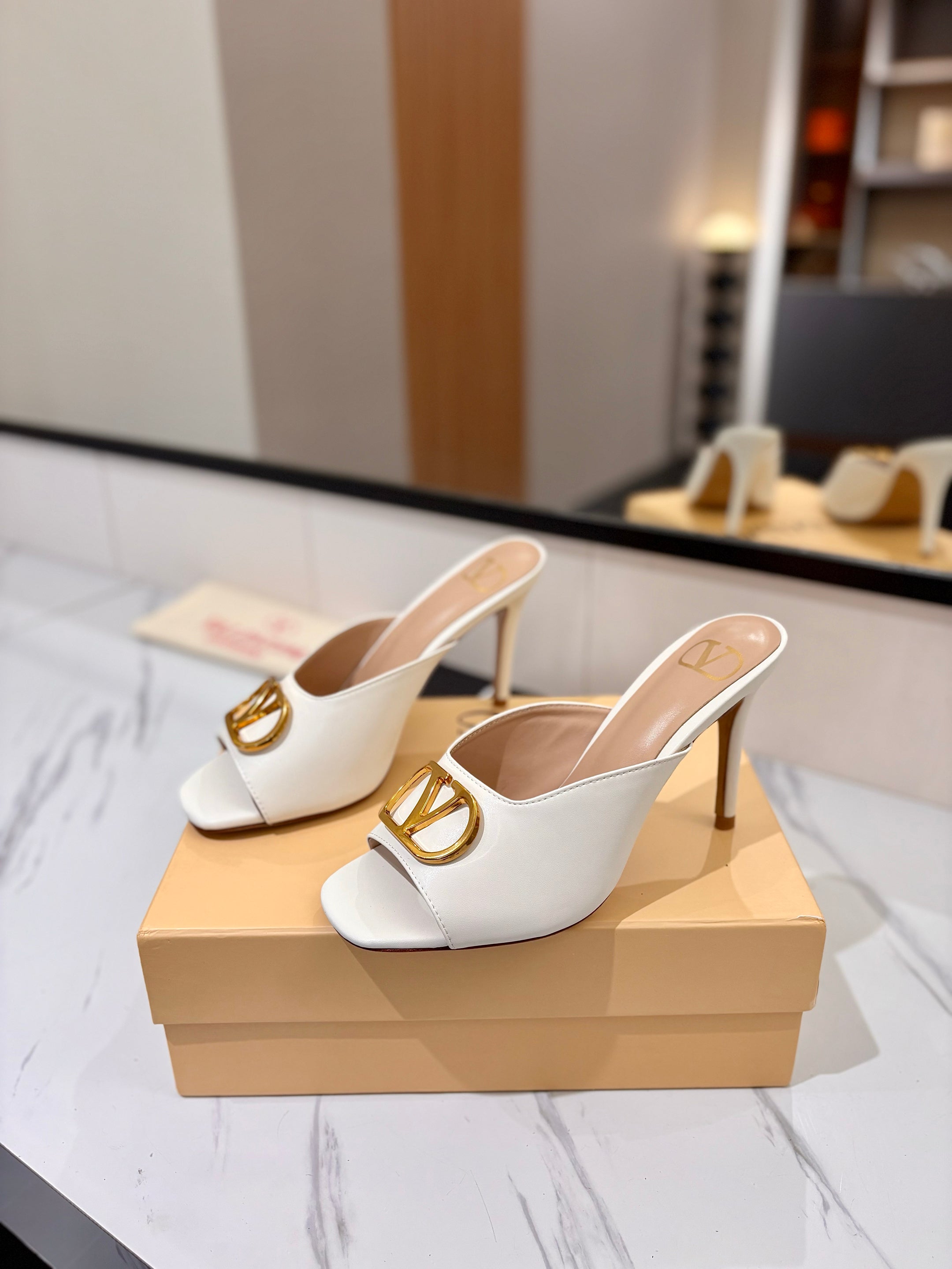 VALENTINO 26S HEEL SANDALS 100 MM IN CREAM WHITE CALFSKIN WITH GOLD HARDWARE