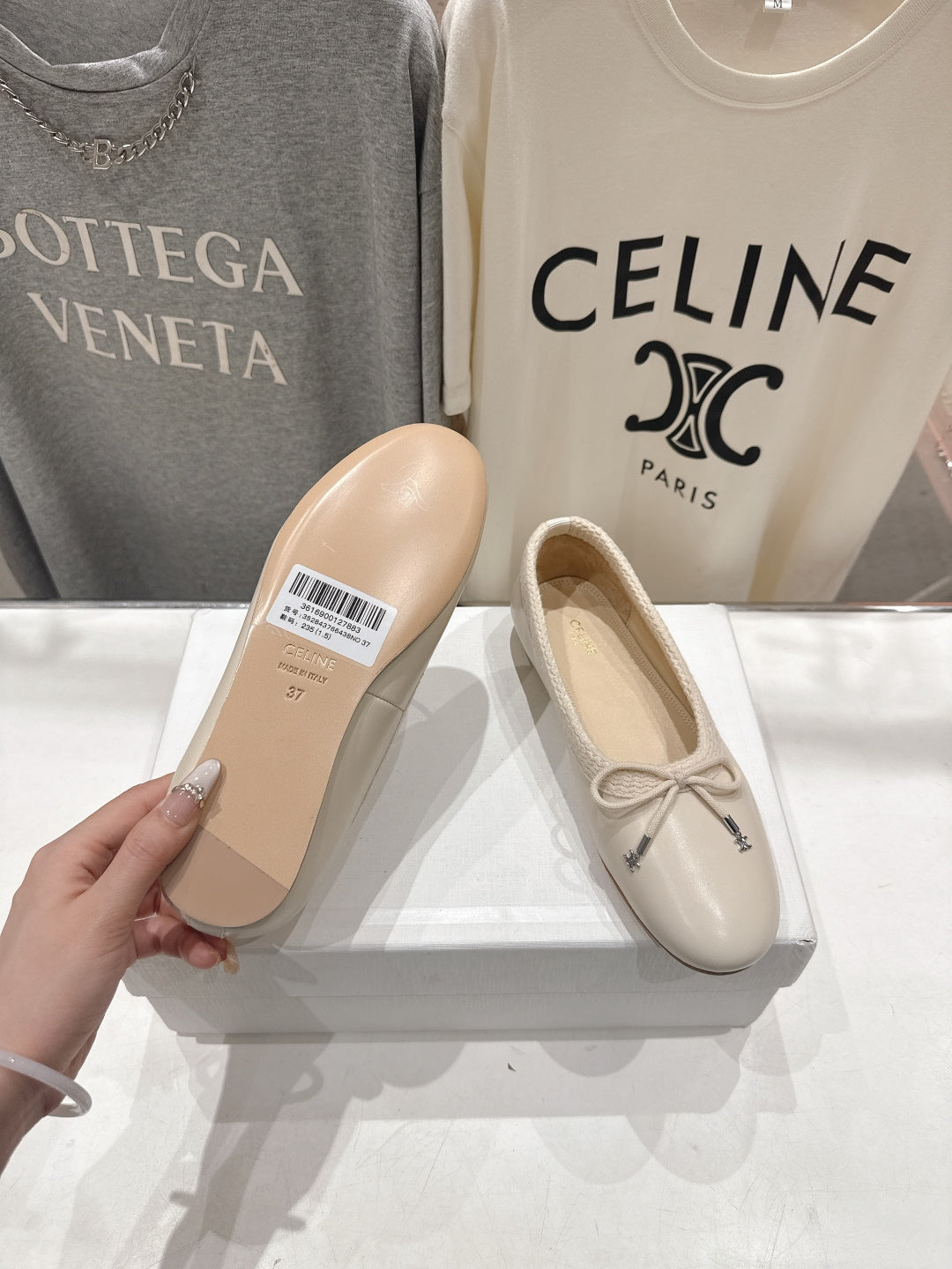 CELINE 26S BALLET FLATS IN CREAM WHITE CALFSKIN WITH BOW