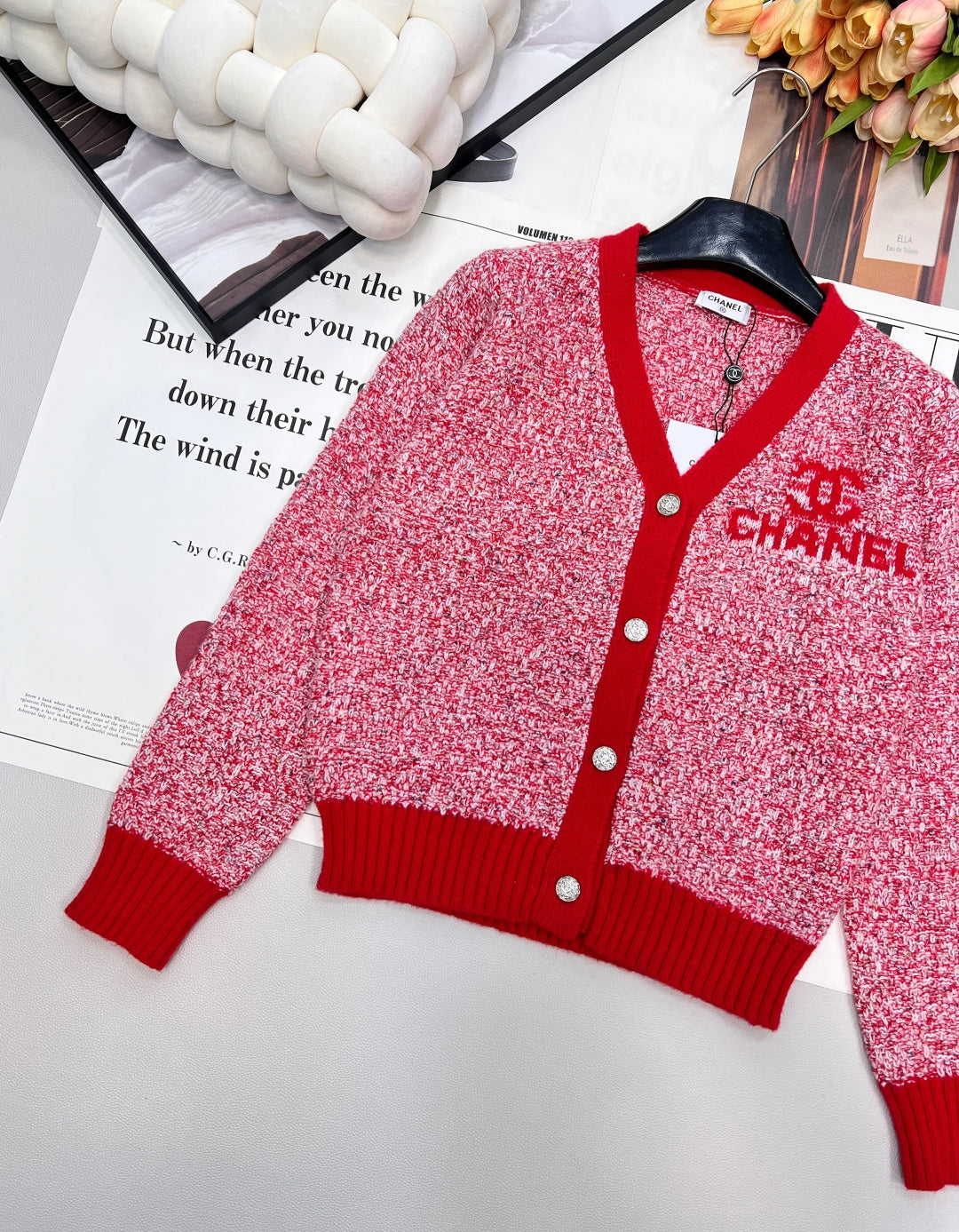 CHANEL 25S V-NECK CARDIGAN 439