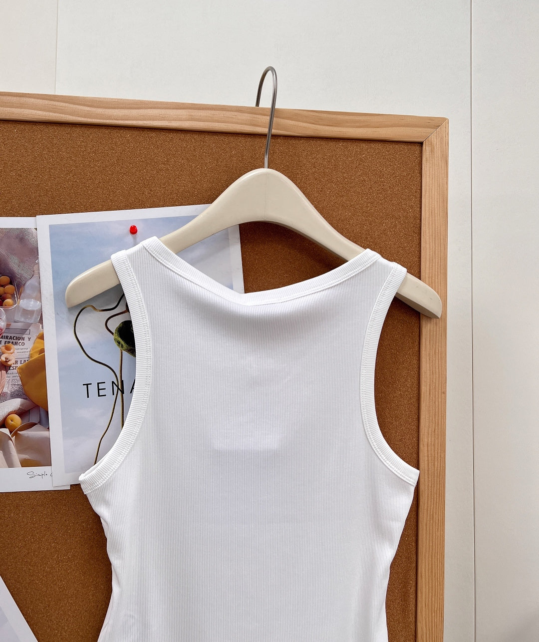 CHANEL 26S SLEEVELESS T-SHIRT 1408