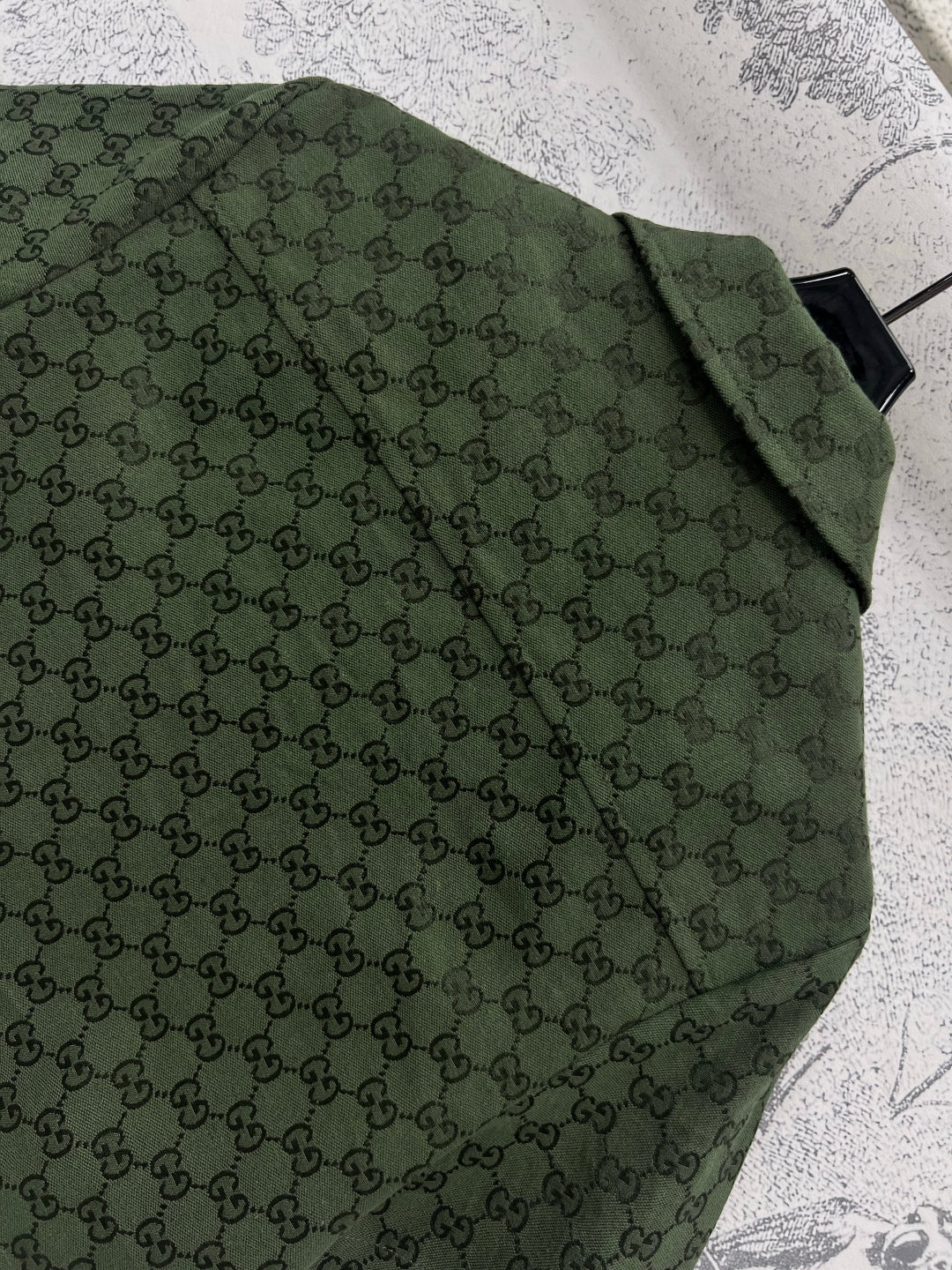GUCCI SHORT-SLEEVE LAPEL SHIRT STYLE 100