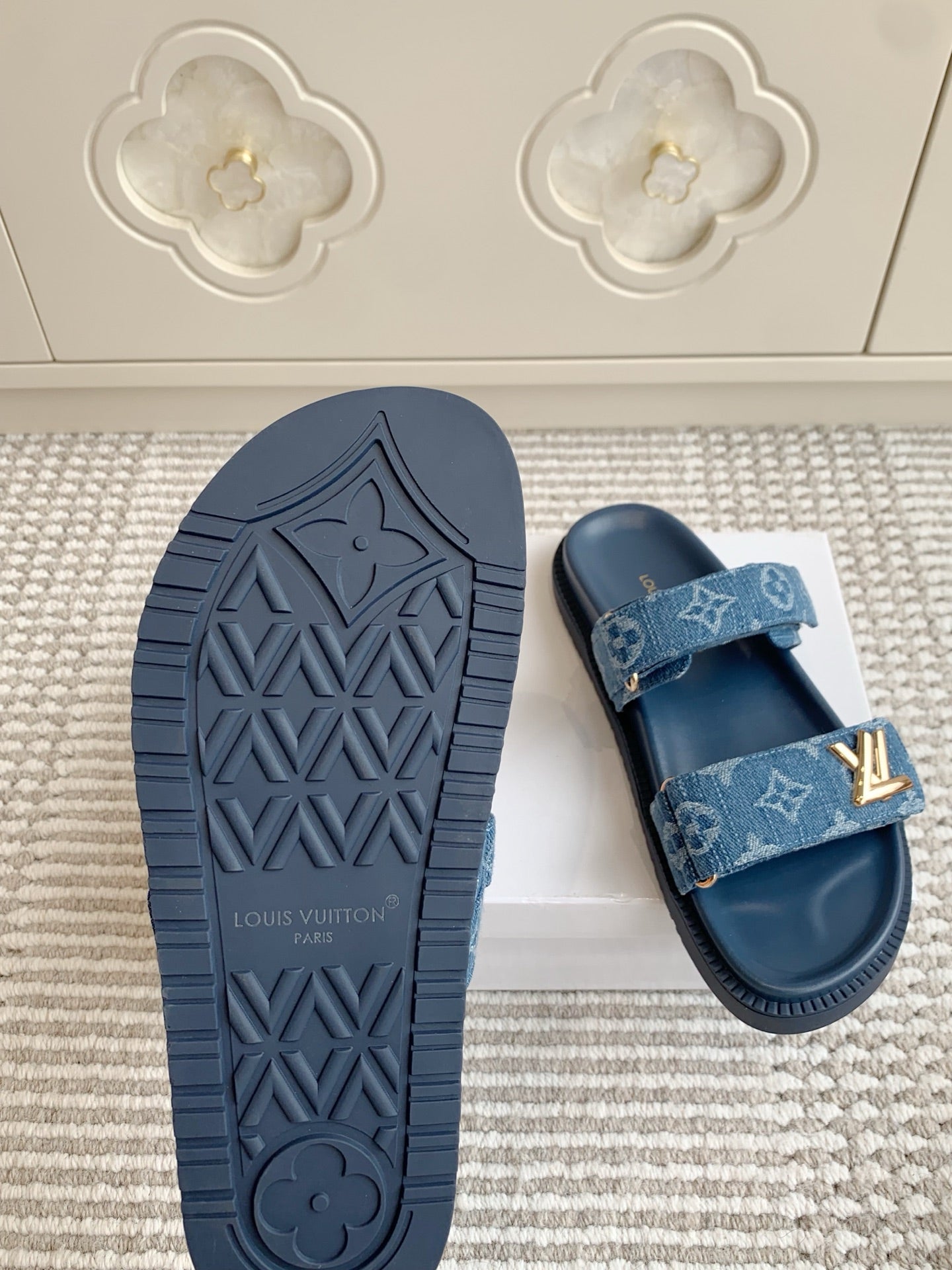 LV TWO-STRAP SANDALS 25S IN BLUE DENIM AND CALFSKIN WITH GOLD HARDWARE