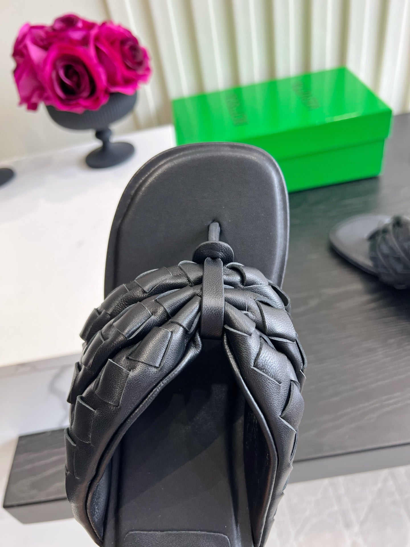 BOTTEGA VENETA 26S HIGH-HEEL THONG SANDALS 50 MM IN BLACK LAMBSKIN
