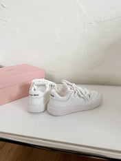 SNEAKERS SIMPLE DESIGN IN WHITE SHEEPSKIN