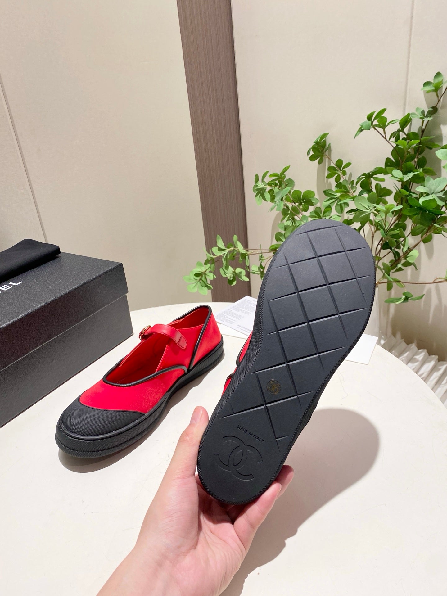 CHANEL 26S MARY JANE FLAT IN BLACK MIX RED FABRIC AND LAMBSKIN