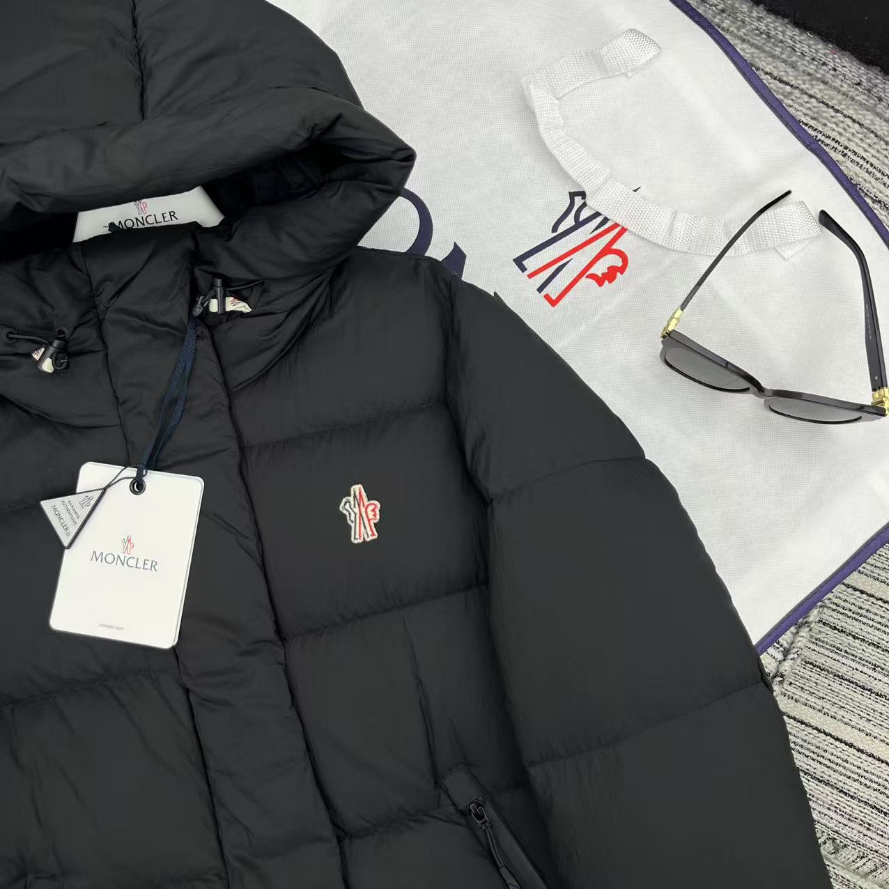MONCLER 25S PUFFER JACKET 292