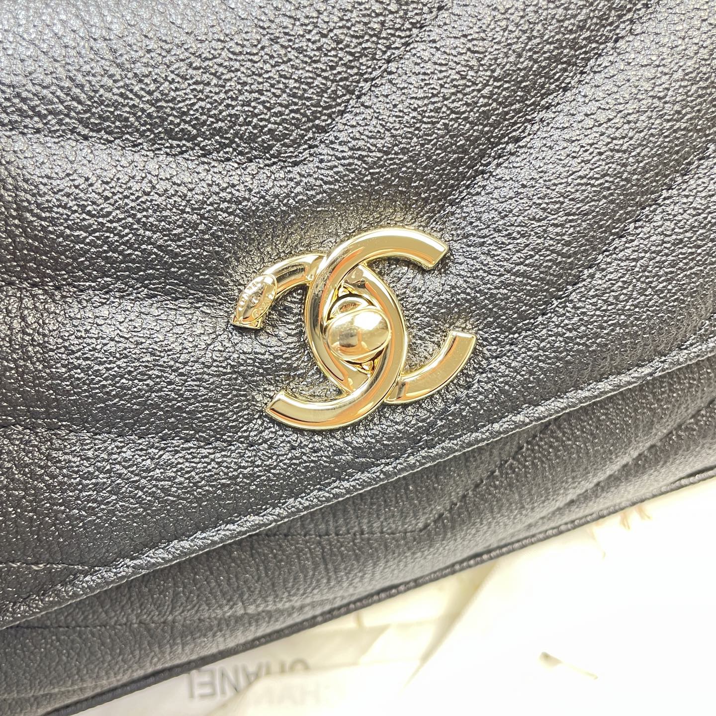 CHANEL 26S COCO HANDLE BAG 32 IN BLACK GRAINED CALFSKIN GOLD HARDWARE