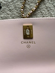 CHANEL 25S CLASSIC WALLET ON CHAIN 19 IN LIGHT PINK LAMBSKIN WITH GOLD HARDWARE