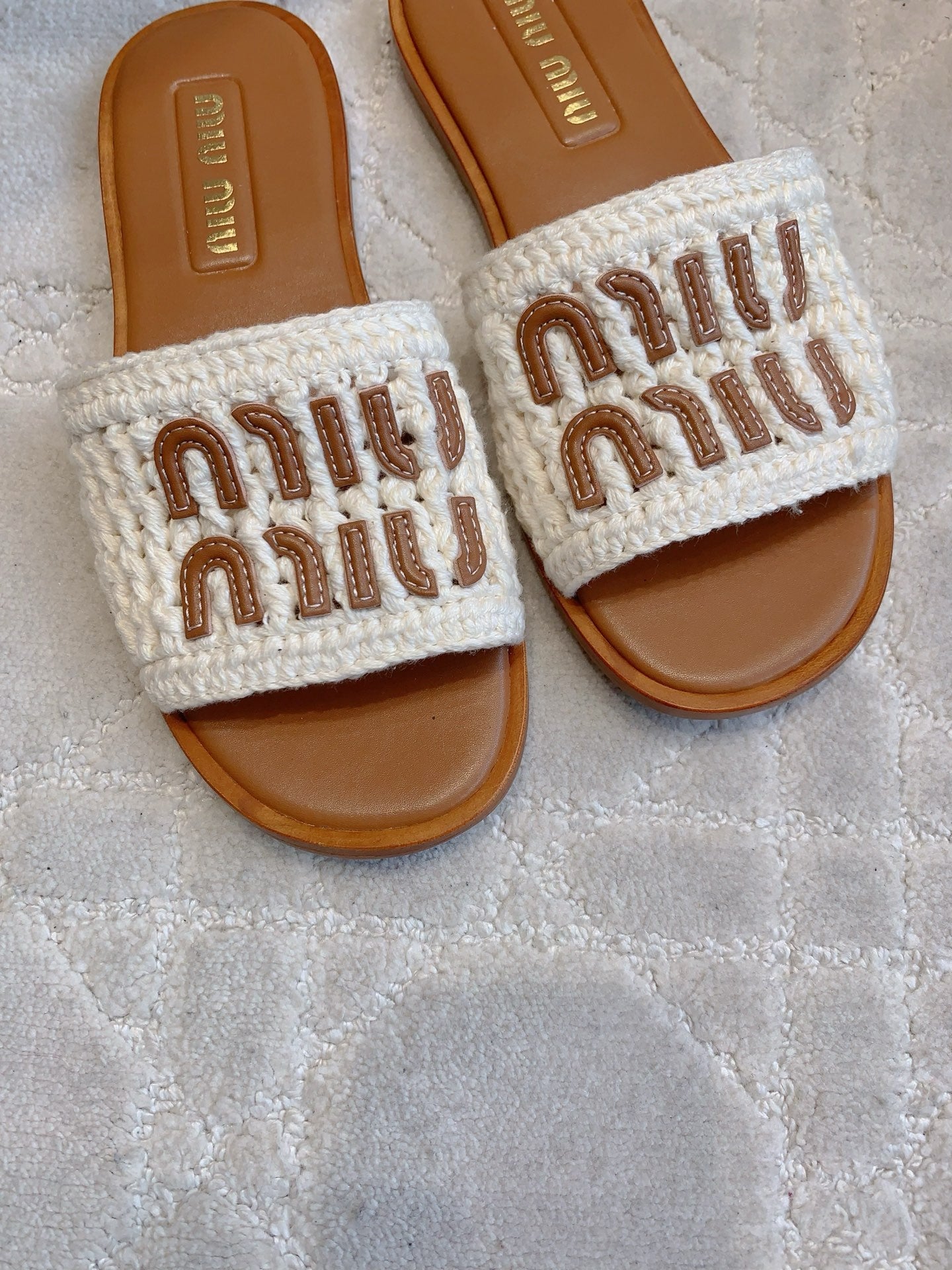 MIUMIU 26S SLIDE SANDALS IN WHITE CALFSKIN AND WOOL