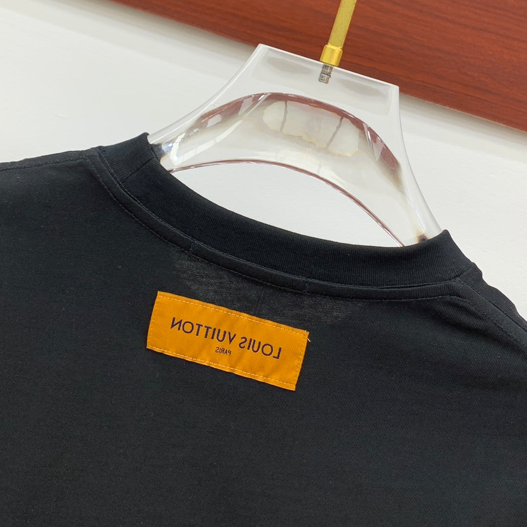 LV T-SHIRT STYLIZED LOGO IN BLACK COTTON 238875