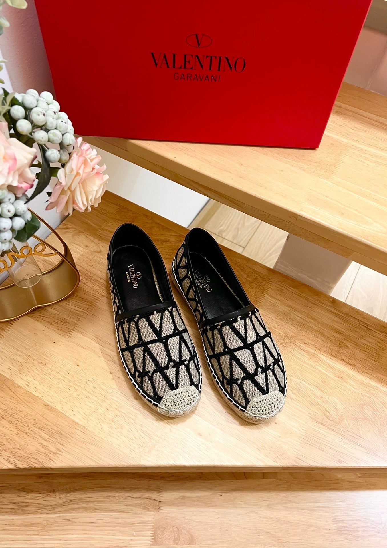 VALENTINO 26S SLIP ON SHOES IN BLACK AND BEIGE JACQUARD CANVAS