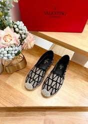 VALENTINO 26S SLIP ON SHOES IN BLACK AND BEIGE JACQUARD CANVAS