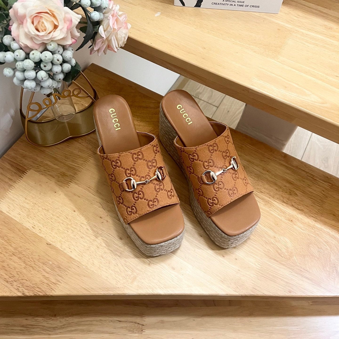 GUCCI 26S WEDGE SANDALS 100 MM IN LIGHT BROWN SUEDE