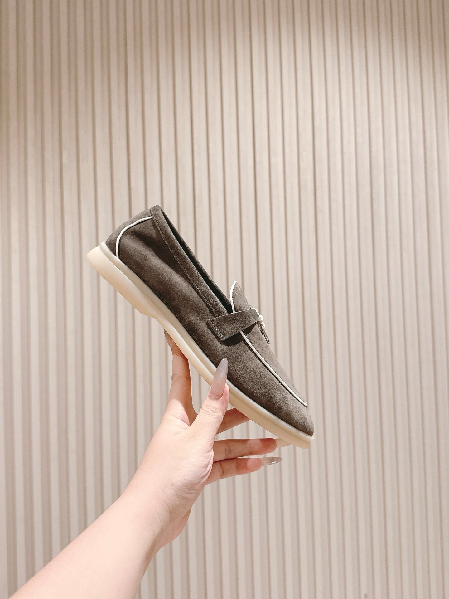 LP LOAFERS 25S IN ASH BROWN SUEDE WITH SILVER HARDWARE