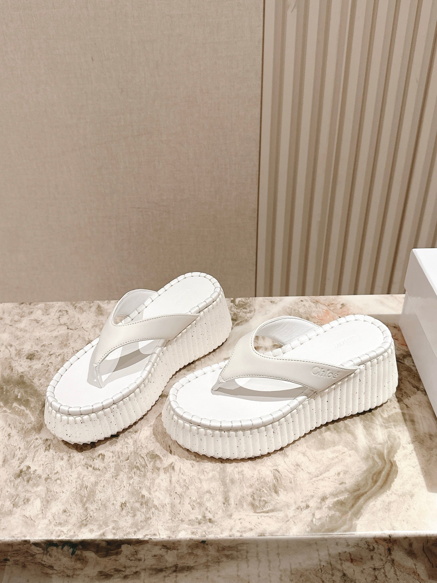 CHLOÉ 26S PLATFORM FLIP-FLOPS IN WHITE LAMBSKIN