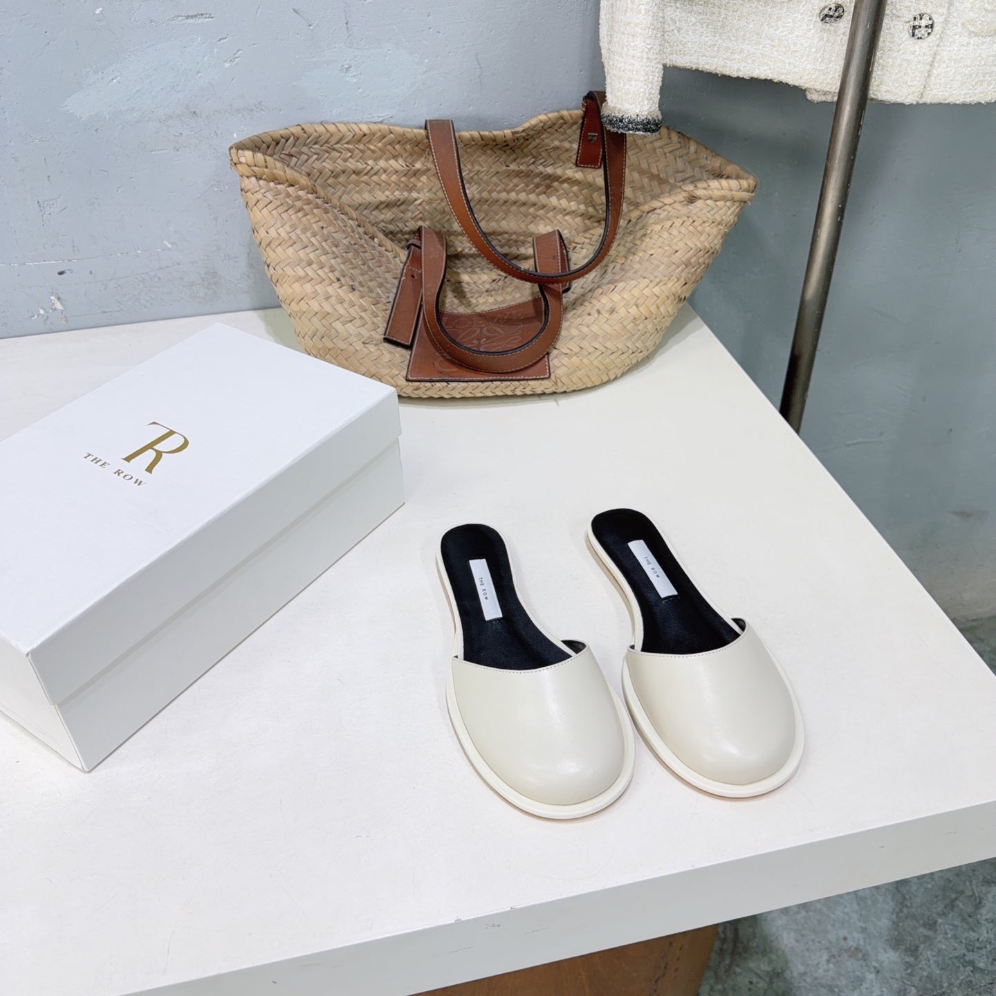THE ROW 26S ROUND TOE MULE FLATS IN IVORY WHITE SMOOTH CALFSKIN