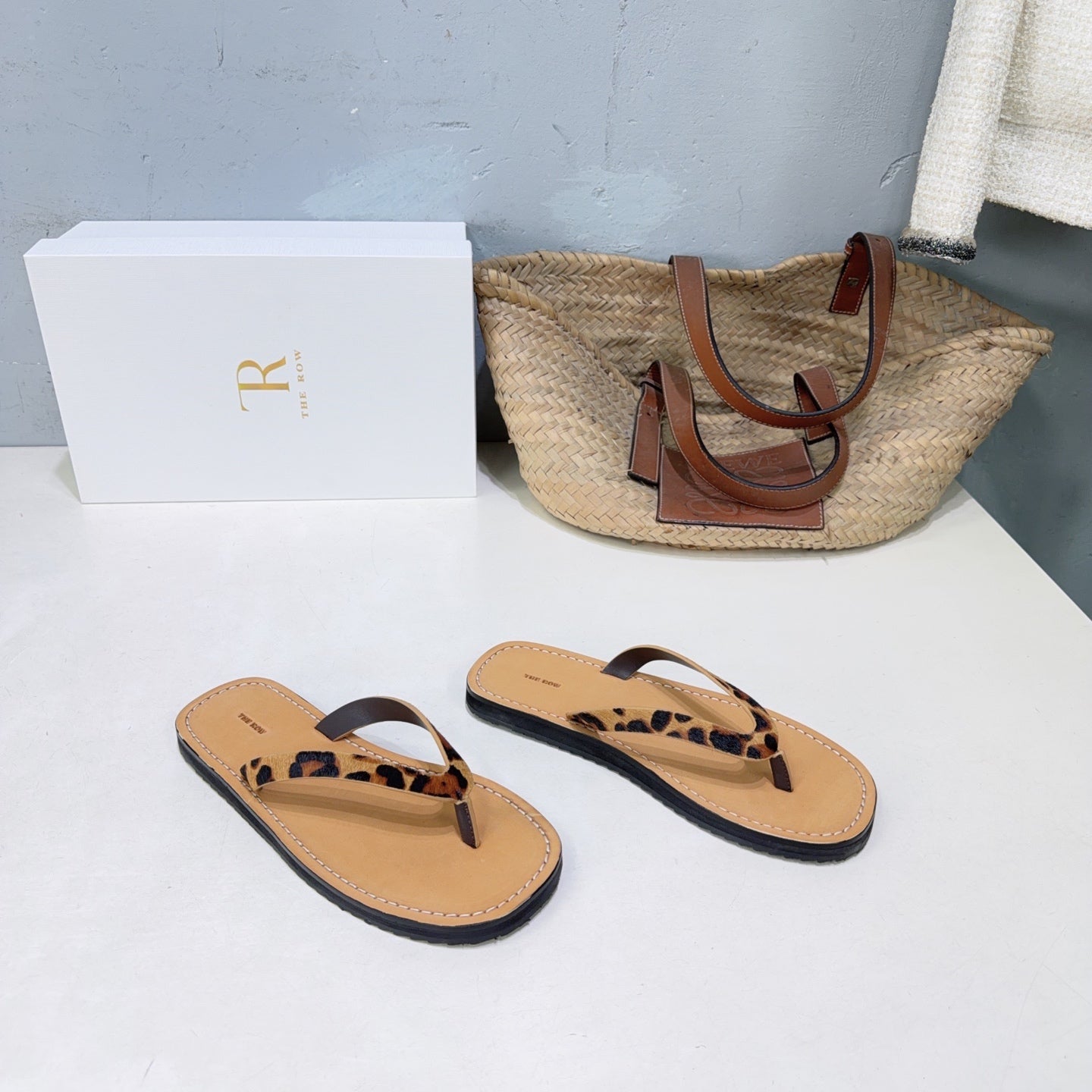 THE ROW 26S THONG SANDALS IN BROWN CALFSKIN LEOPARD STRAP