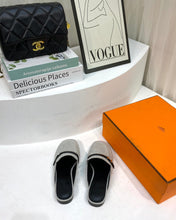 IENA MULE  GRAY CANVAS AND BLACK CALFSKIN